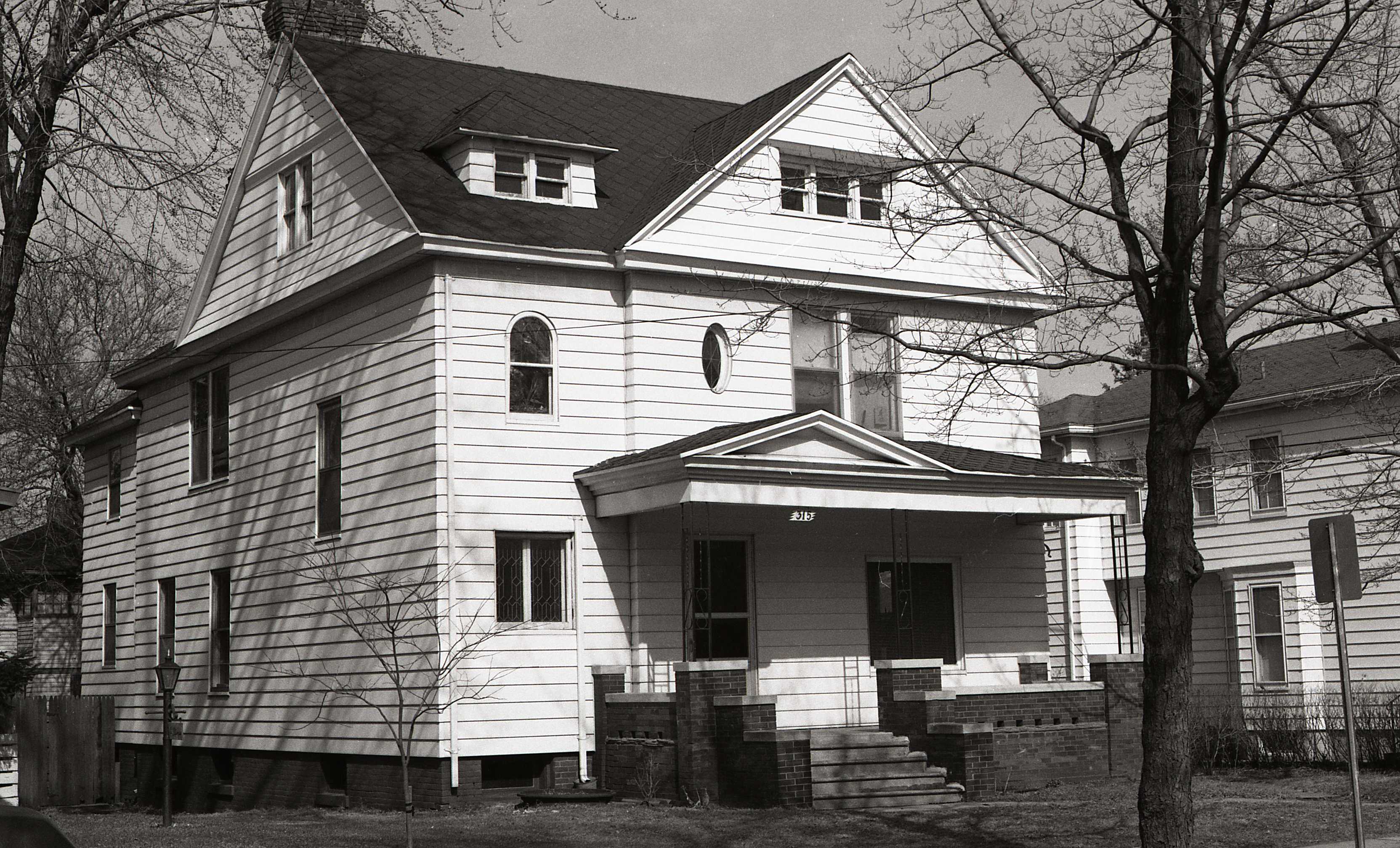 315 W Navarre Street